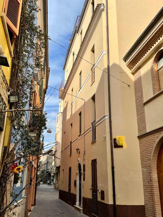 Отель Mario Al Borgo Сан-Бенедетто-дель-Тронто Экстерьер фото