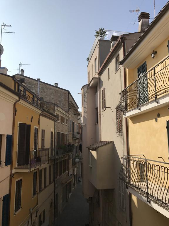 Отель Mario Al Borgo Сан-Бенедетто-дель-Тронто Экстерьер фото